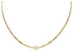 Frans 18K geelgouden Art Nouveau collier met driehoekige filigrain schakels.
