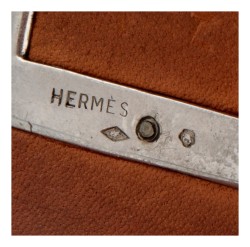 Hermès 'Deux Eperons' bruin lederen armband met een zilveren sluiting uit de jaren 1950.