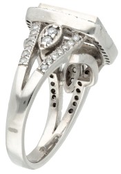 18K Witgouden ring bezet met ca. 0.80 ct. diamant.