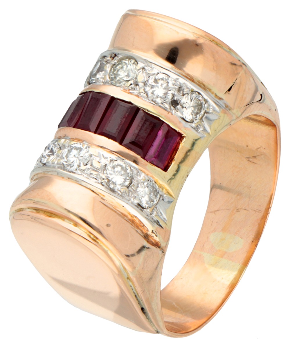 14 kt. Roségouden retro ring bezet met ca. 0.30 ct. diamant en synthetische robijn.