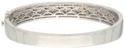 18 kt. Witgouden bangle armband bezet met ca. 6.22 ct. briljant geslepen diamant.