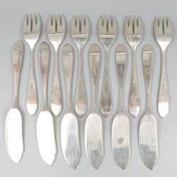 12-delige set visbestek Hollands puntfilet, zilver.