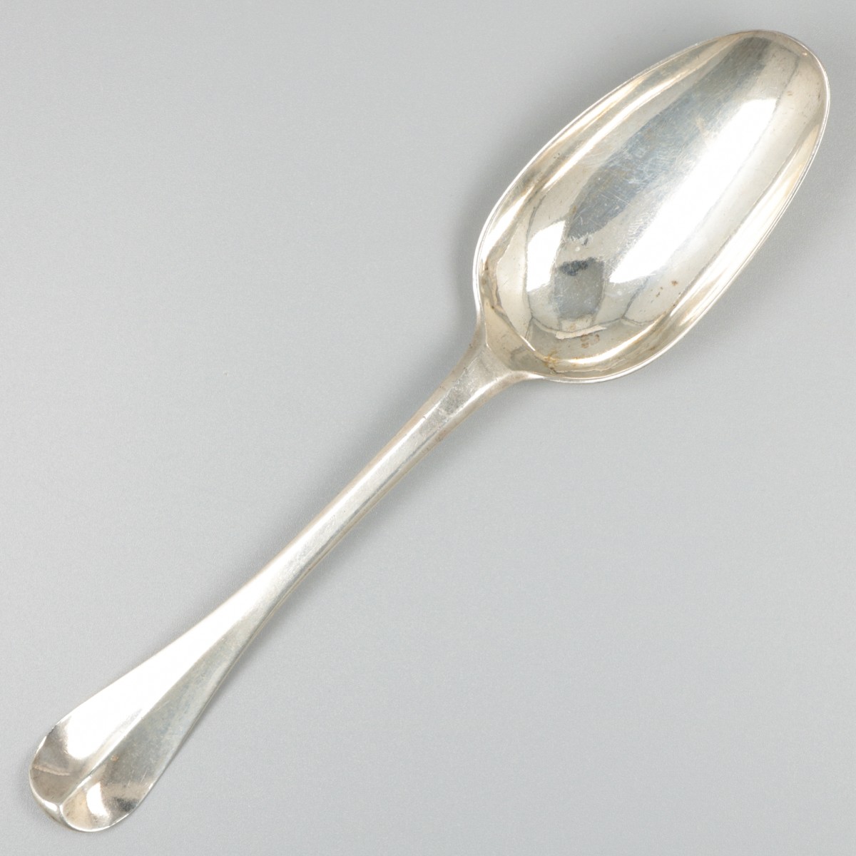 Lepel 1742 (Rotterdam, Hendrik van Beest 1703-1772) zilver.