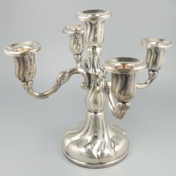 Tafelkandelaar zilver.
