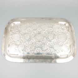 Dienblad bezet met Duitse Marken, zilver.