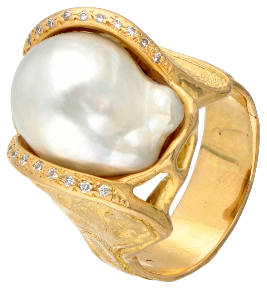 18 kt. Geelgouden Helga Kordt design ring met witte barokke Zuidzee parel bezet met ca. 0.15 ct. diamant. 