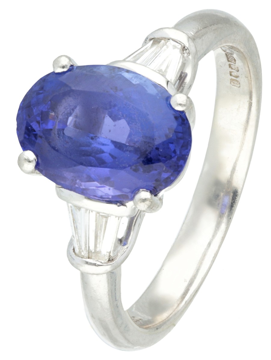 Engelse platina ring bezet met gecertificeerde deep violetish blue tanzaniet en diamant.