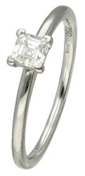 18 kt. Witgouden solitair ring bezet met ca. 0.35 ct. diamant.