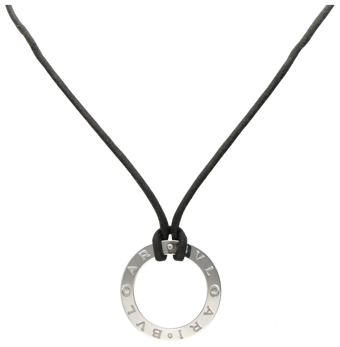 Bvlgari collier met zwart zijden koord en 18 kt. witgouden cirkelvormige hanger en schuif.