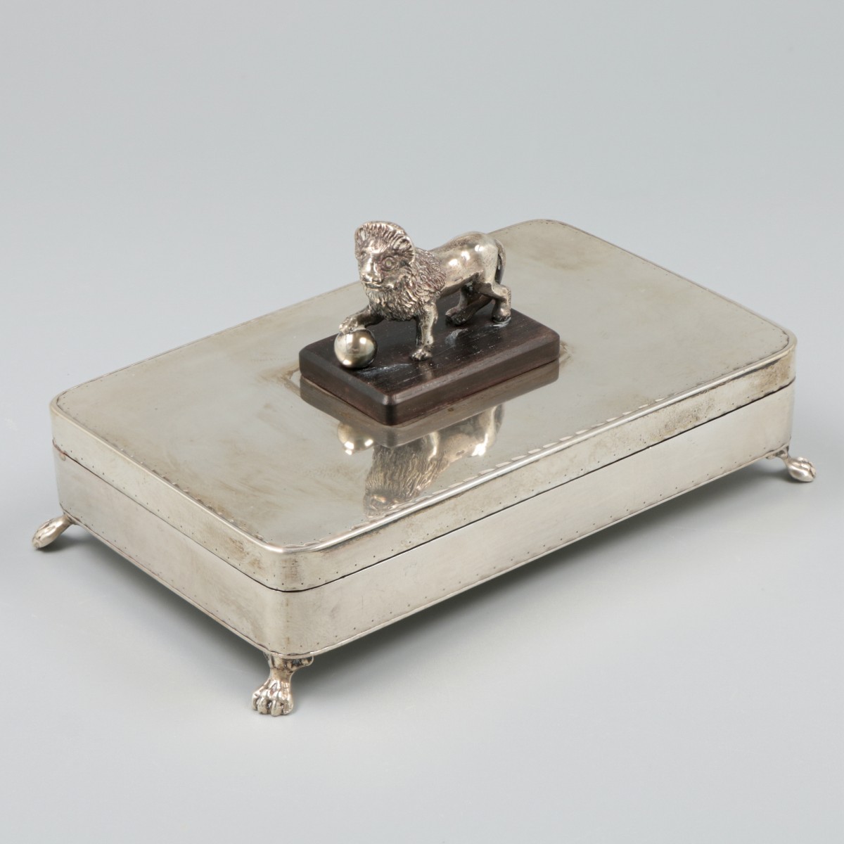 Zilveren theelepeldoos, Arnoldus van den Berg, Utrecht 1812.