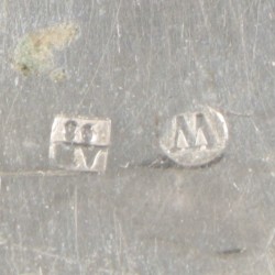 Pepermuntdoosje zilver.
