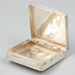 Pepermuntdoosje zilver.