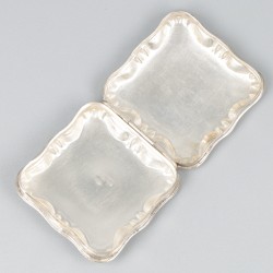 Pepermuntdoosje zilver.