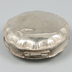 Pepermuntdoosje zilver.