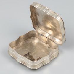 Pepermuntdoosje zilver.