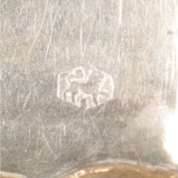 Pepermuntdoosje zilver.