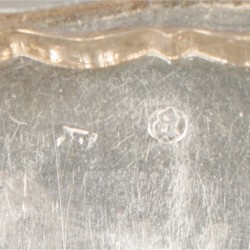 Pepermuntdoosje zilver.