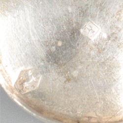 Pepermuntdoosje zilver.