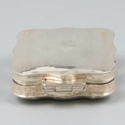 Pepermuntdoosje zilver.