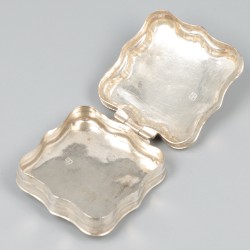 Pepermuntdoosje zilver.