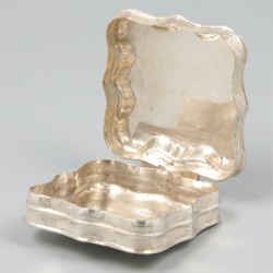 Pepermuntdoosje zilver.