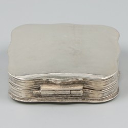 Pepermuntdoosje zilver.