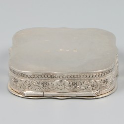 Pepermuntdoosje zilver.