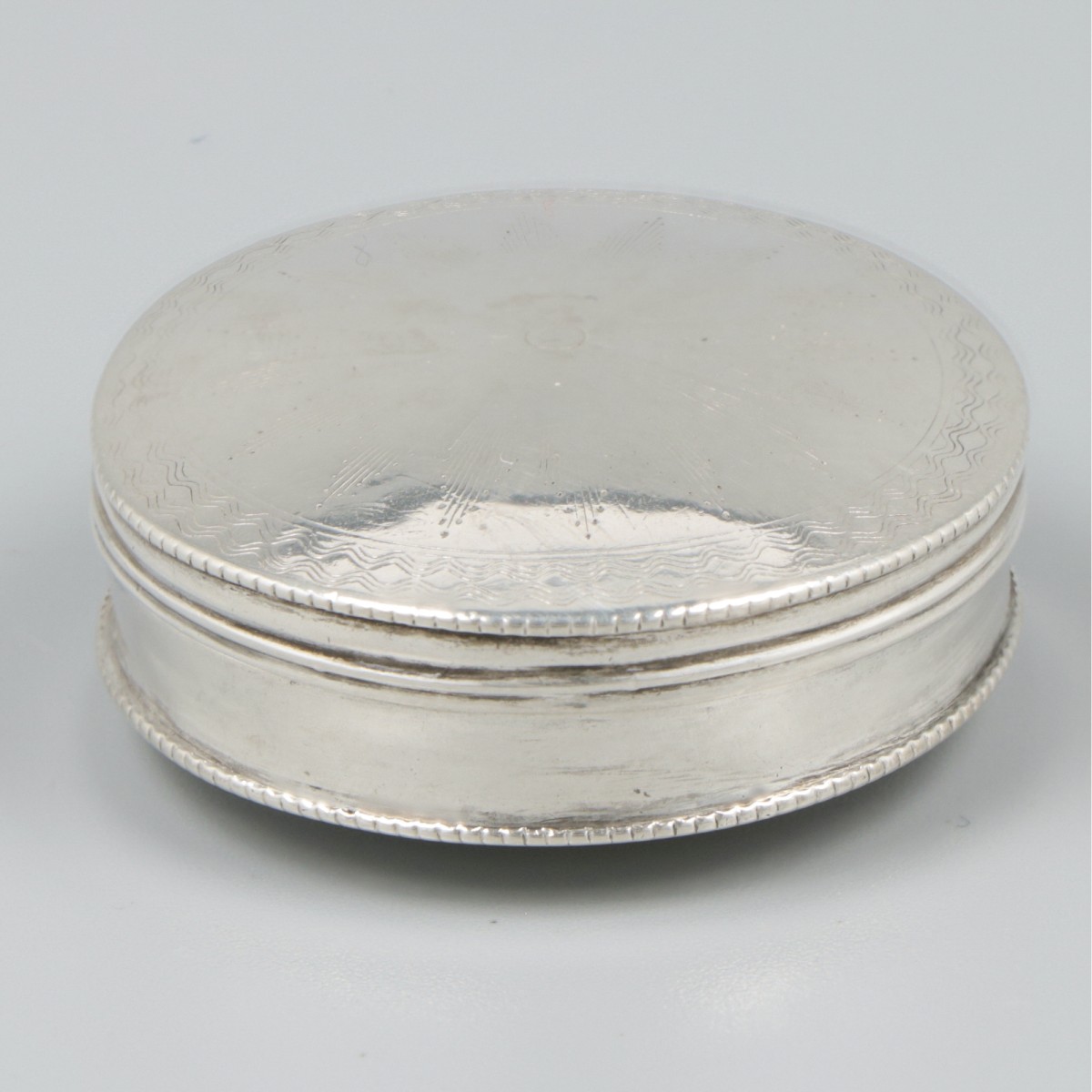 Pillendoosje (1824) zilver.