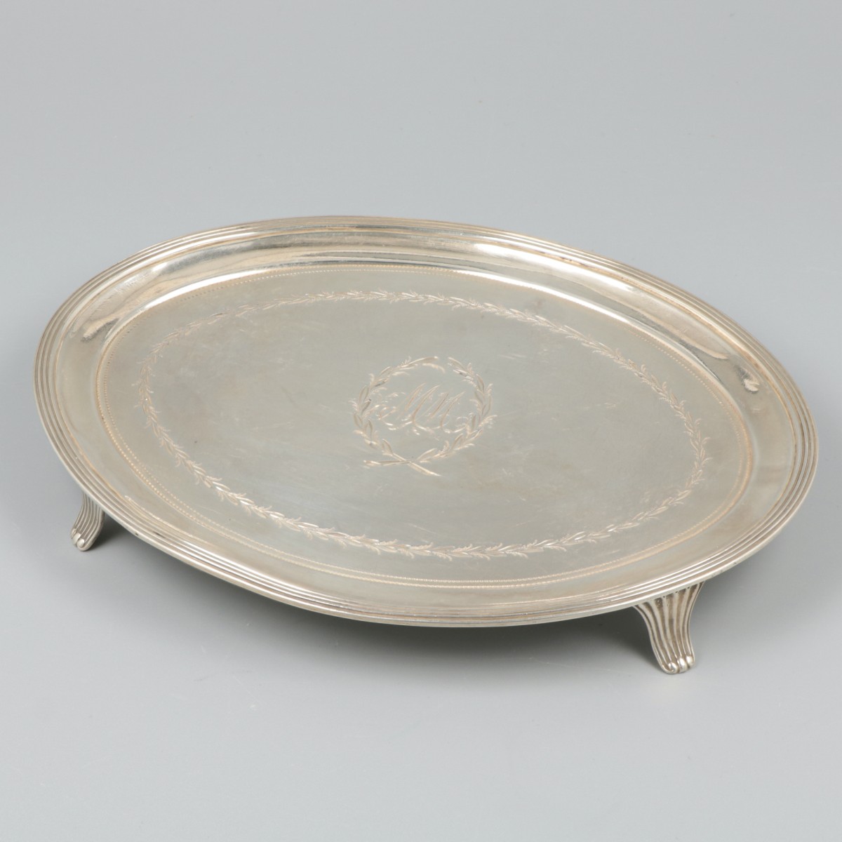 Zilveren presenteerschaal, S. & E. Davenport, Londen 1793-1805.