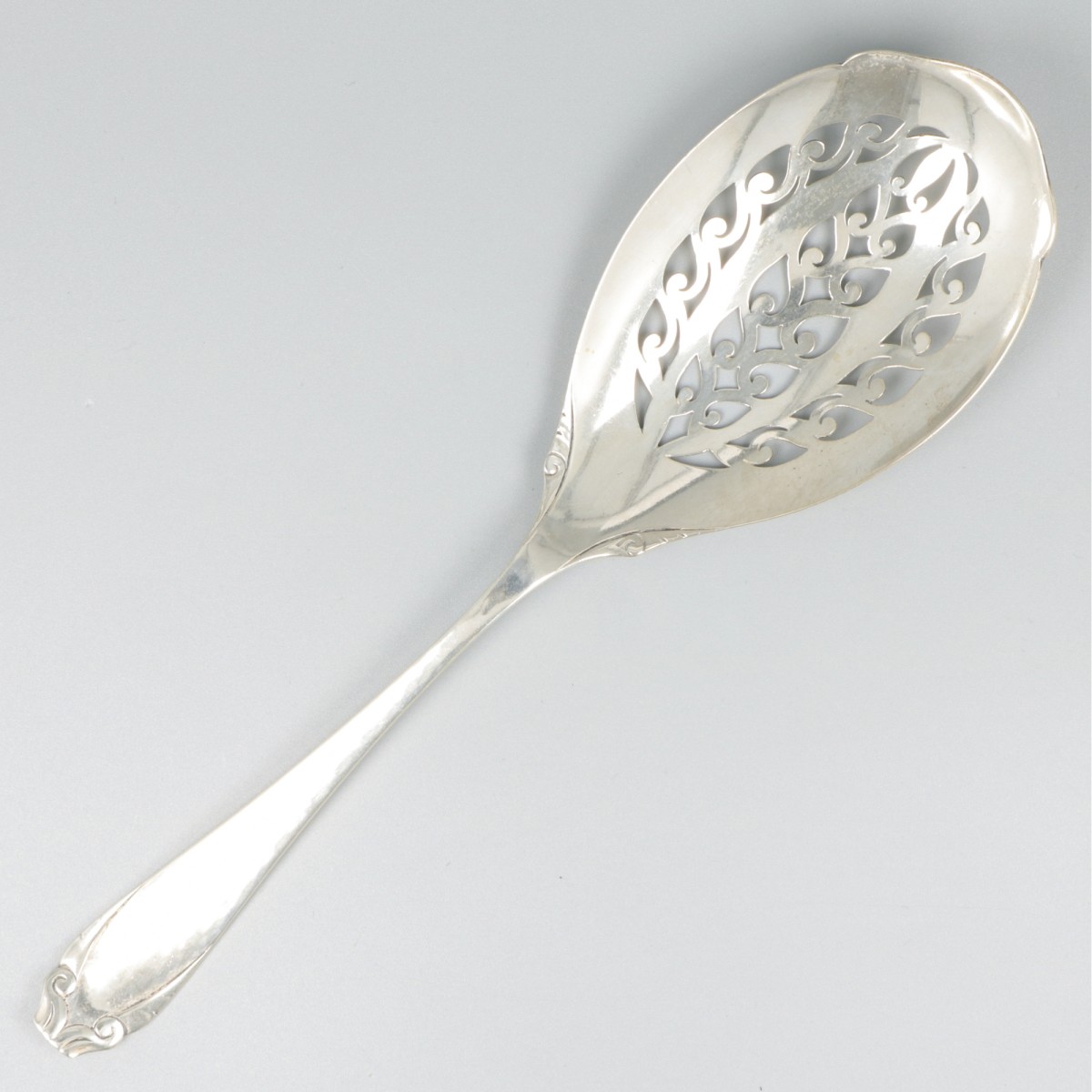Natfruitschep, model Moustache, zilver.