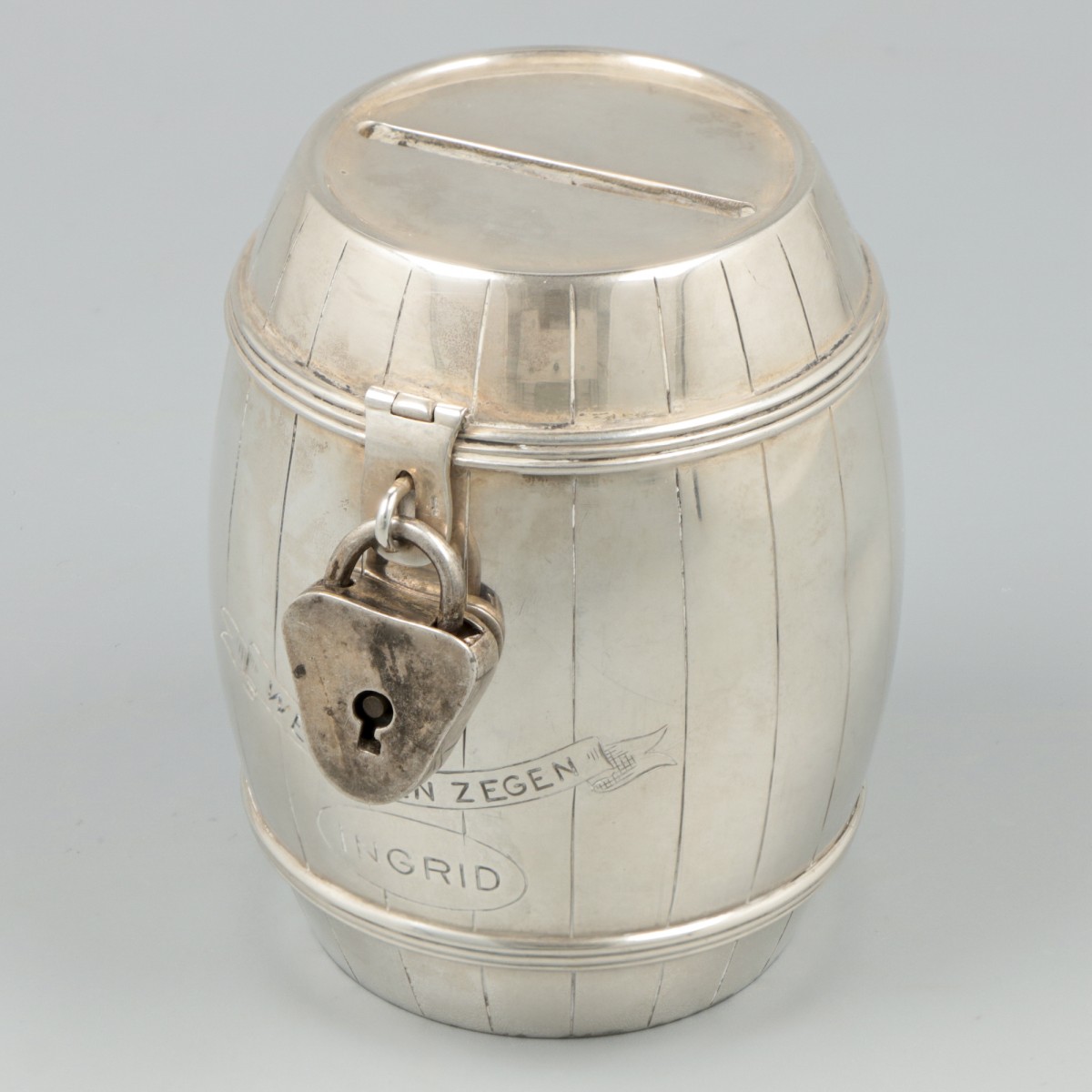 Spaarpot met slotje zilver.
