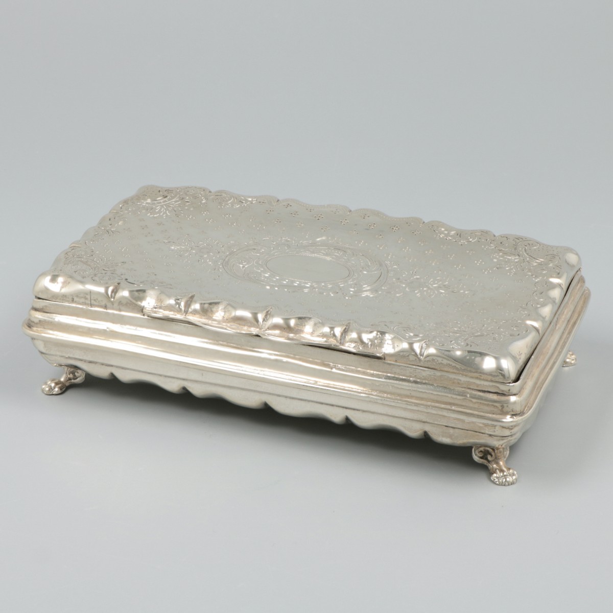 Theelepeldoos zilver.