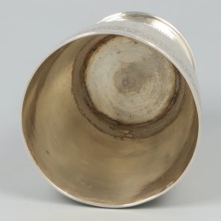 Drinkbeker zilver.