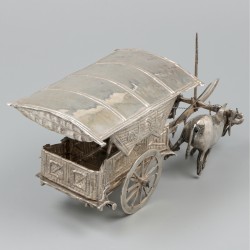Miniatuur ossenkar zilver.