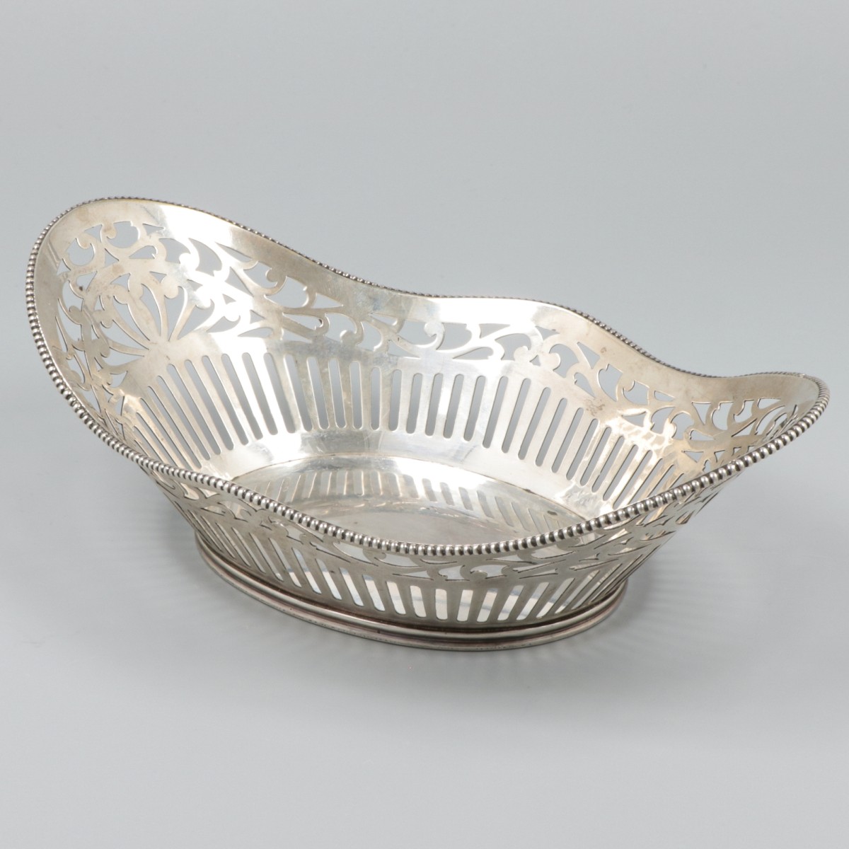 Soezenmand zilver.