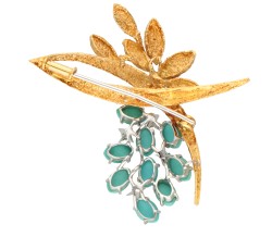 18 kt. Geelgouden broche bezet met ca. 0.08 ct. diamant en turkoois.