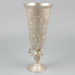 Sierkelk / gelegenheidsbeker (vroeg 19e eeuw) zilver.