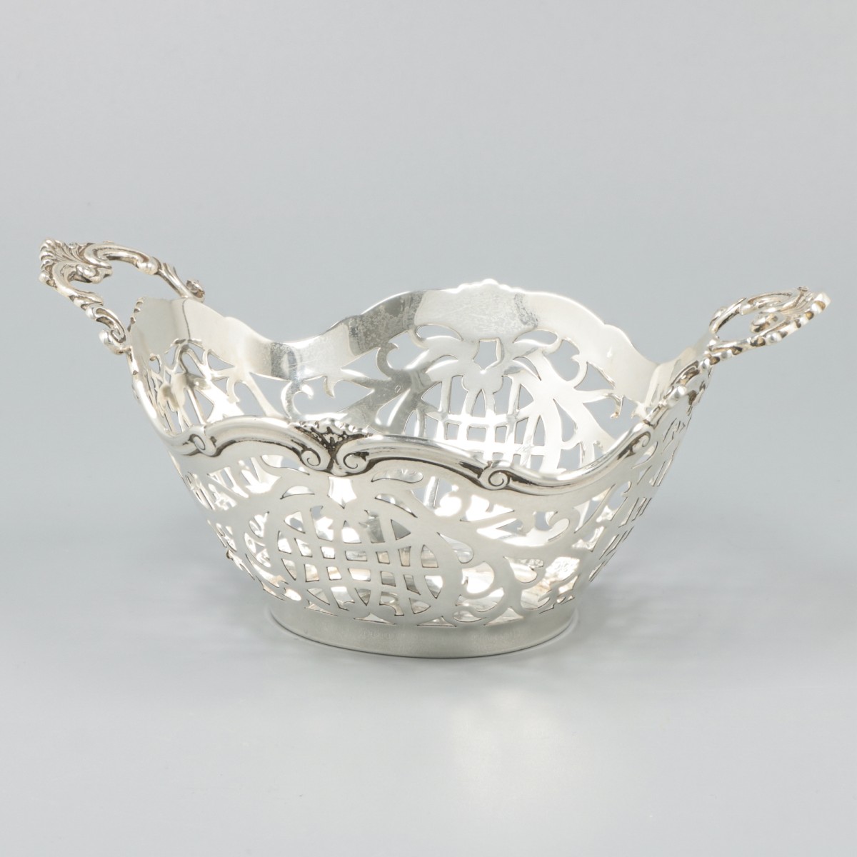 Bonbonmandje zilver.