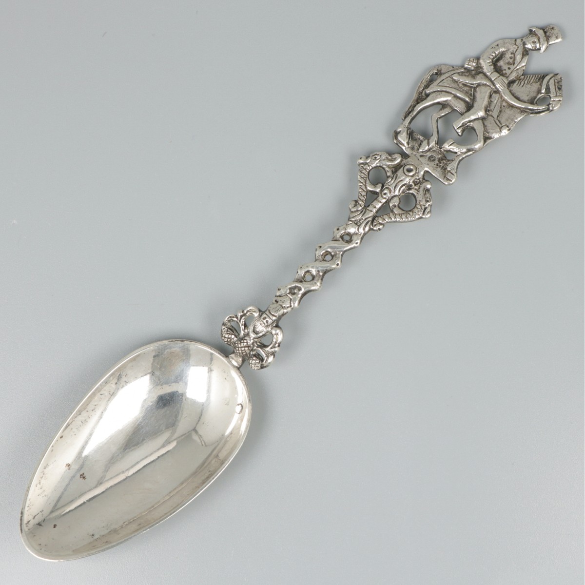 Gelegenheidslepel zilver.