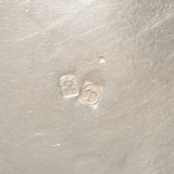 Dekselpot zilver.