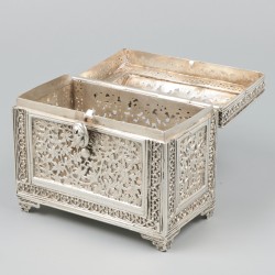 Knottenkistje, ca. 1825, zilver.