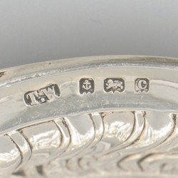 2-delige set delicatessemandjes zilver.