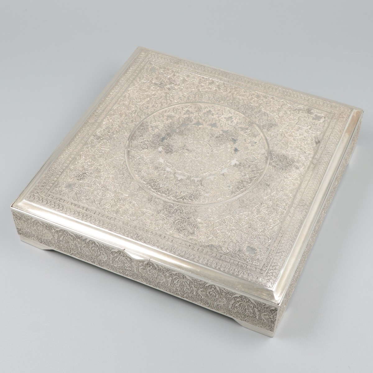 Presenteerdoos zilver.