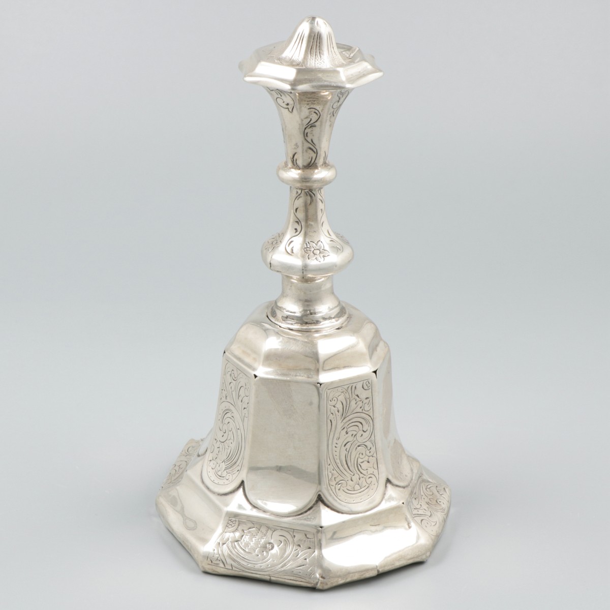 Tafelbel zilver.