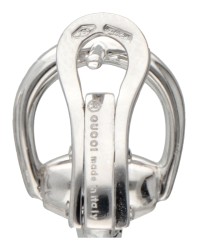 Gucci 18 kt. witgouden hippische oorhangers bezet met ca. 2 x 0.41 ct. diamant.