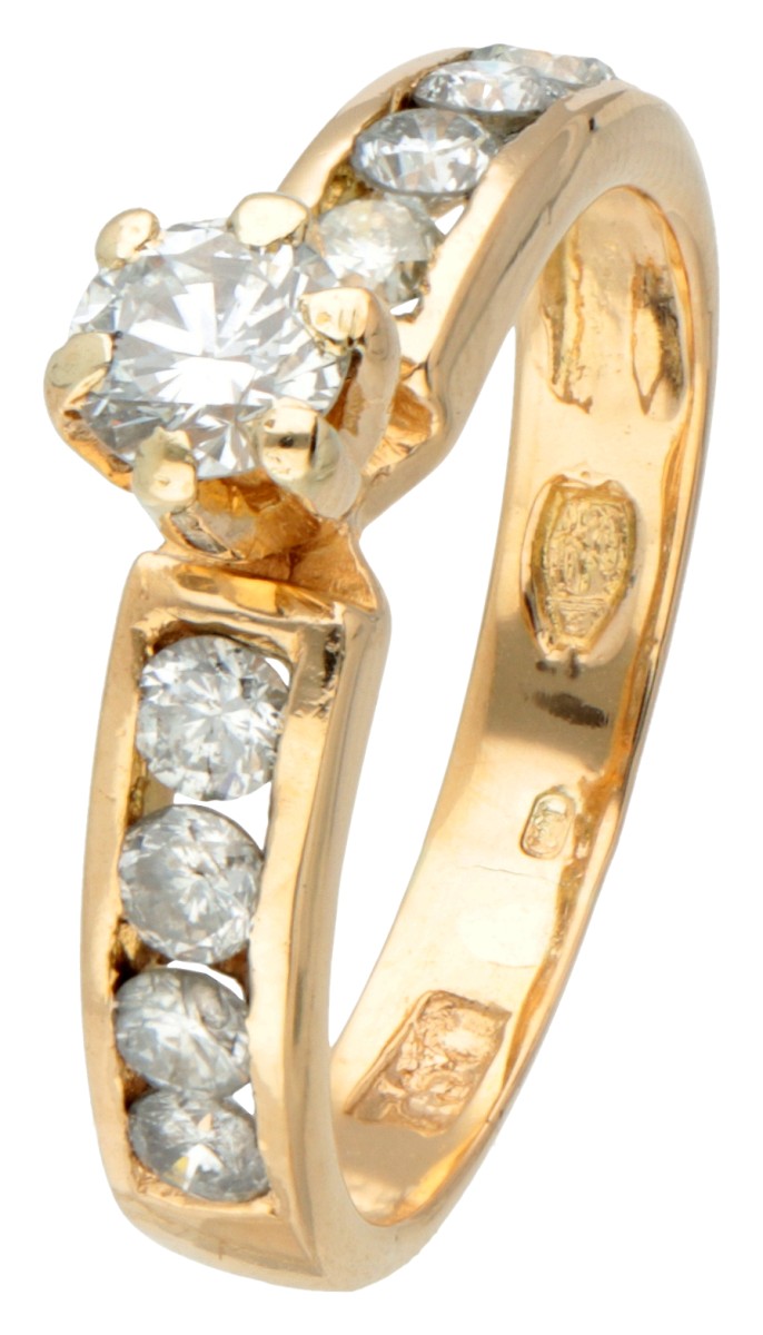 No reserve - 18K Geelgouden shoulder ring bezet met ca. 0.71 ct. diamant.