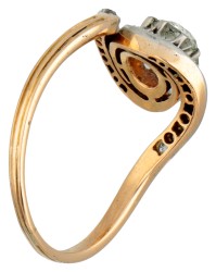 14 kt. Geelgouden en platina tourbillon ring bezet met ca. 0.87 ct. diamant.