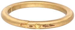  Hulchi Belluni 18 kt. geelgouden gematteerde bangle armband.