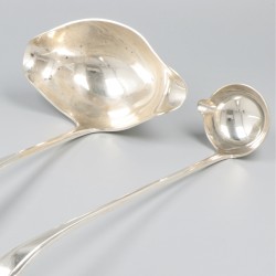 Soeplouche en bowllepel zilver.