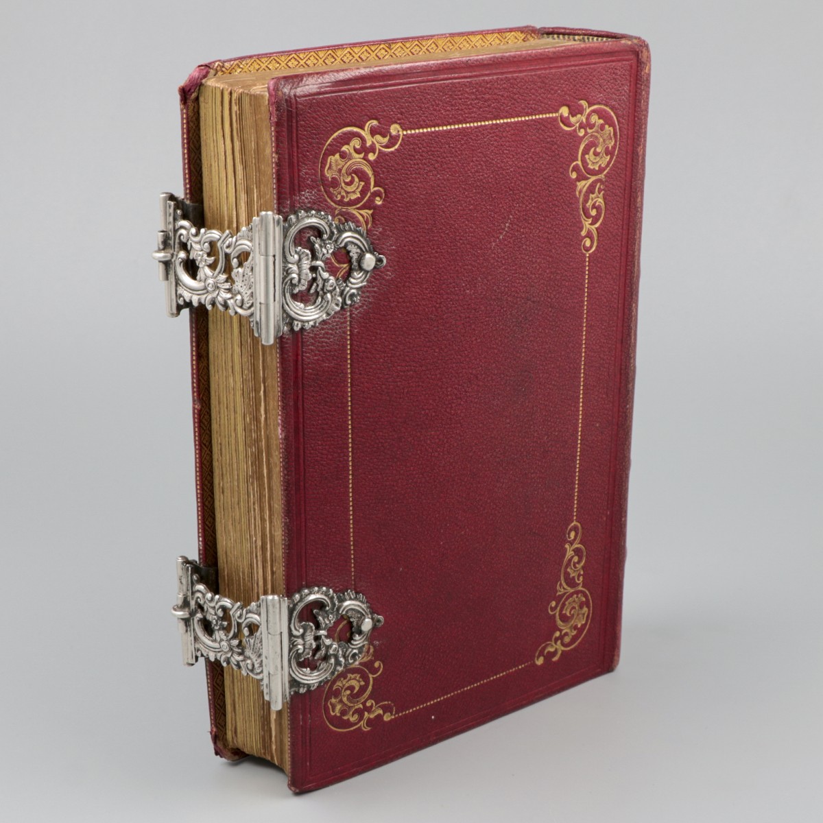Boek Epistelen en Evangeliën zilver.